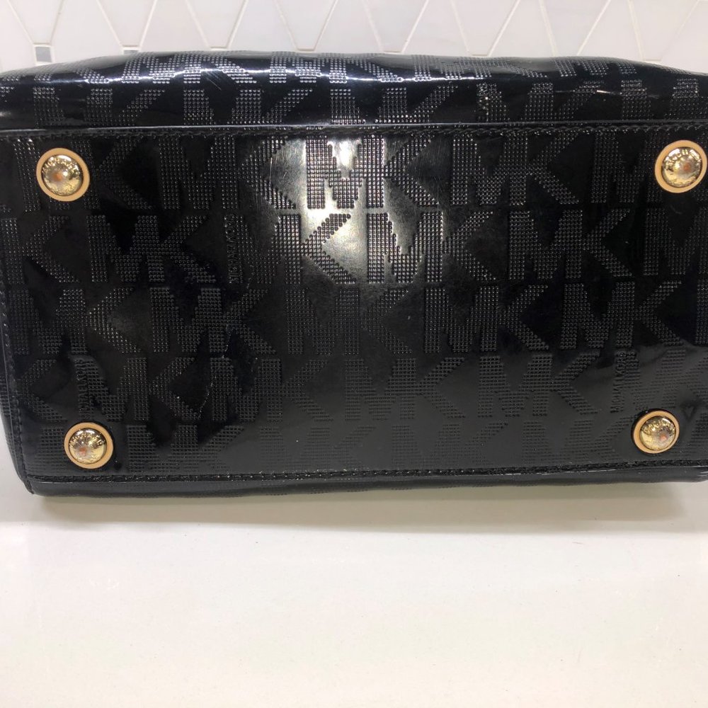 AUTHENTIC Michael Kors Medium Satchel - Picture 6 of 10